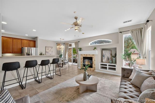 8427 S Hoyt Way Unit: 101
