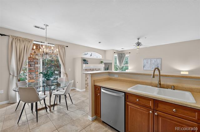 8427 S Hoyt Way Unit: 101