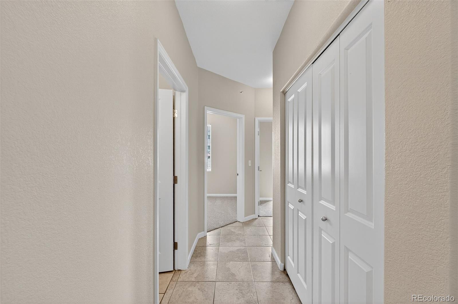 8427 S Hoyt Way Unit: 101