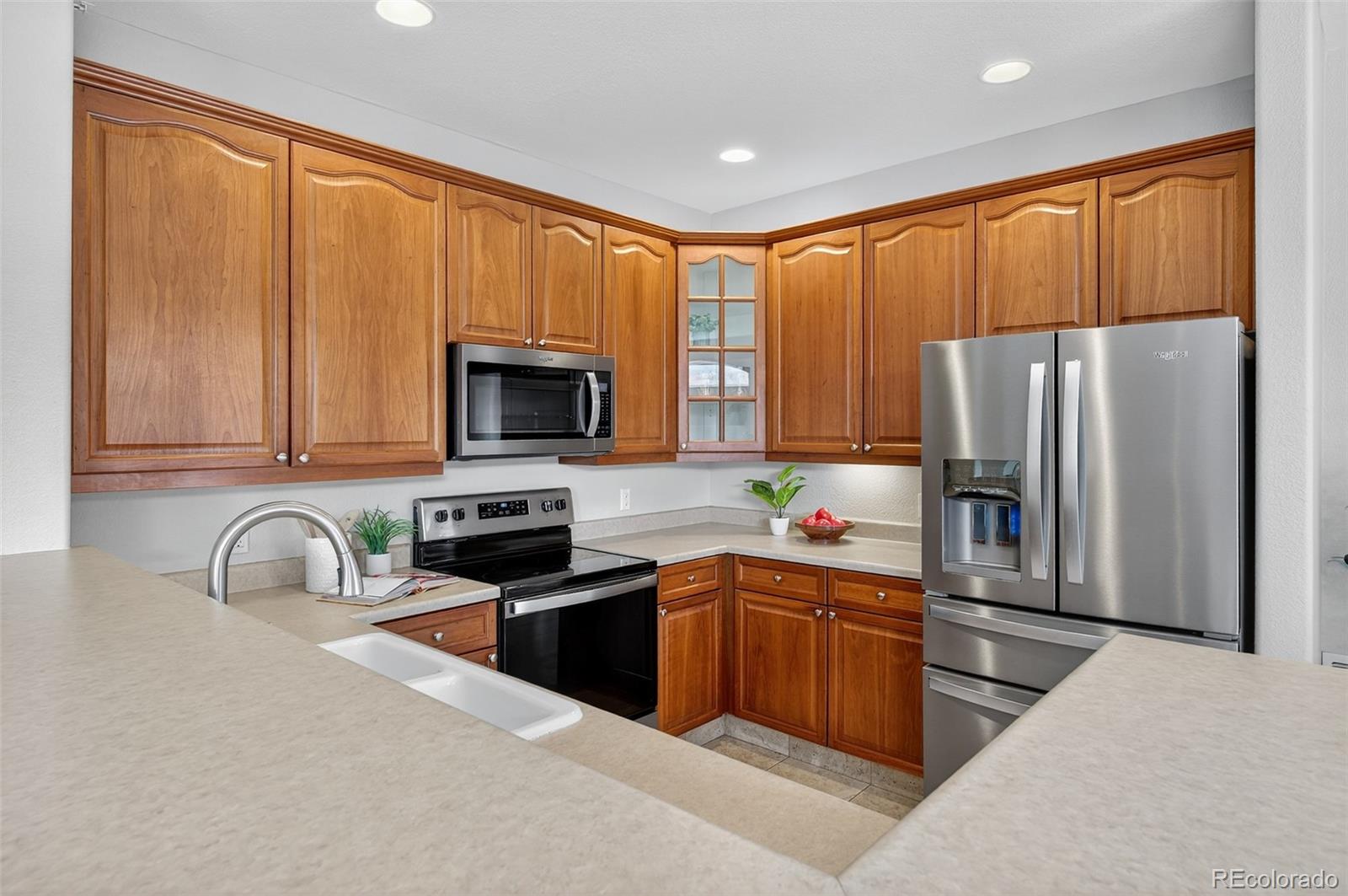 8427 S Hoyt Way Unit: 101