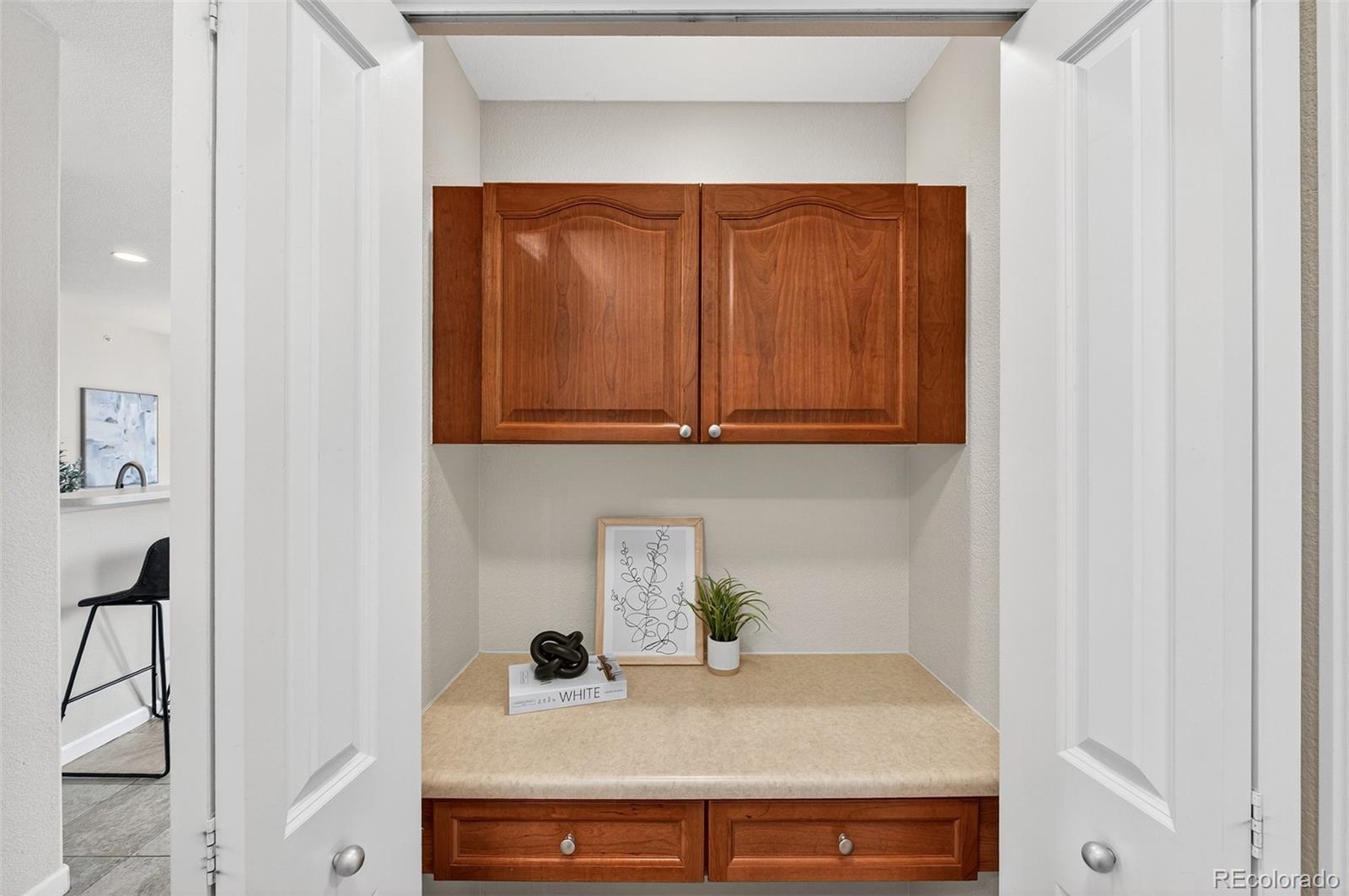 8427 S Hoyt Way Unit: 101