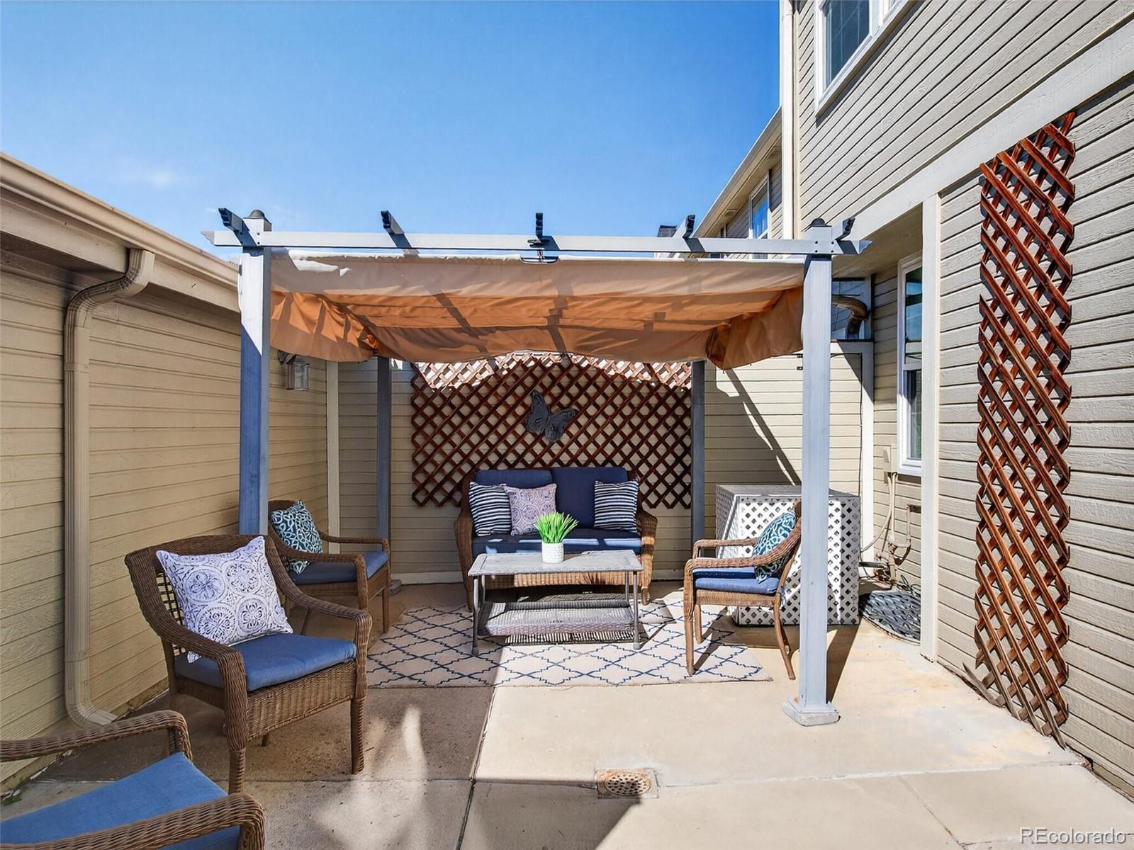 7244 E Briarwood Circle