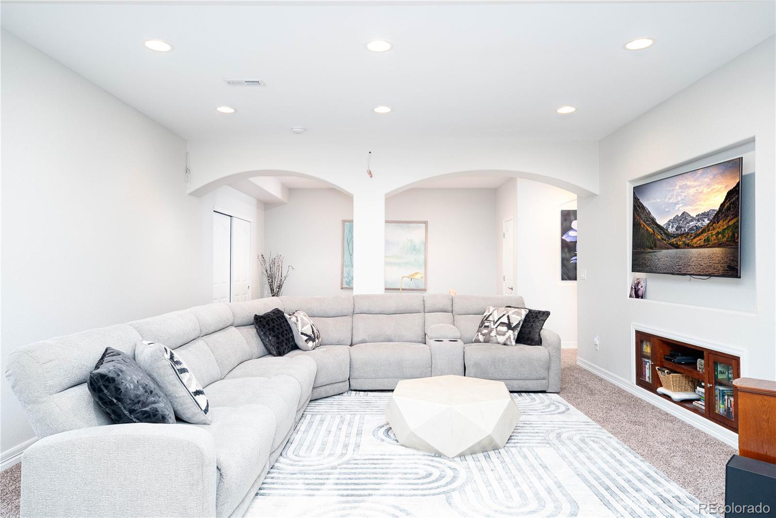 5458 W Calhoun Avenue