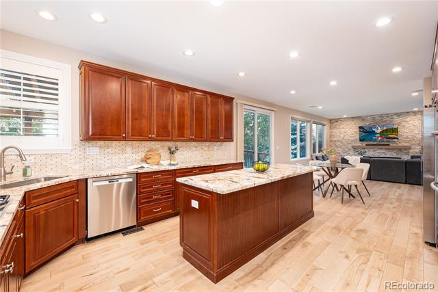 10960 Glengate Circle