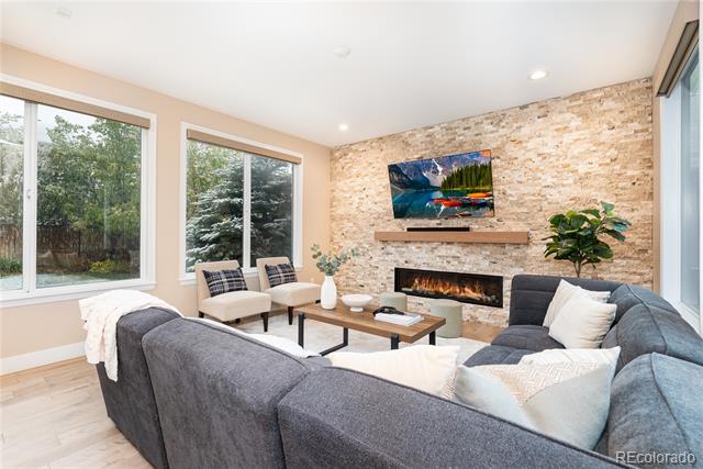 10960 Glengate Circle