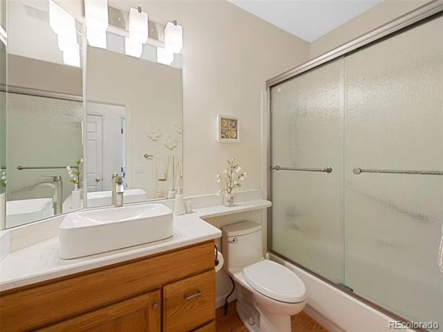 6 Woodland Circle