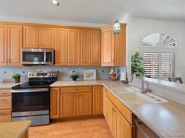 6 Woodland Circle