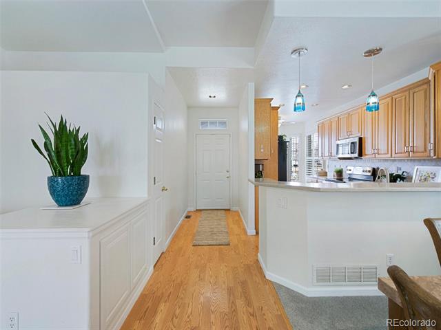 6 Woodland Circle