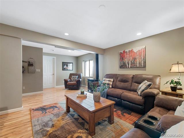 6 Woodland Circle