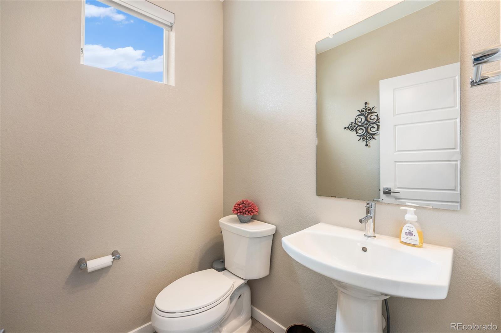 9051 Southurst Court