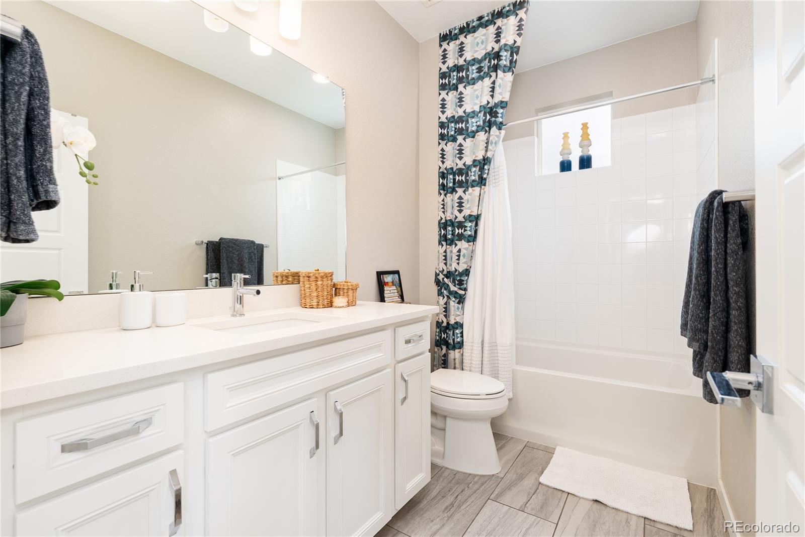 9051 Southurst Court