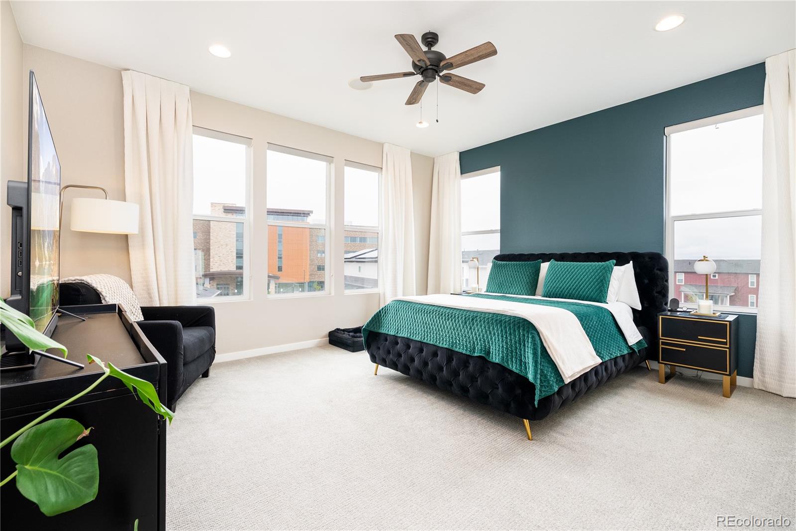 9051 Southurst Court