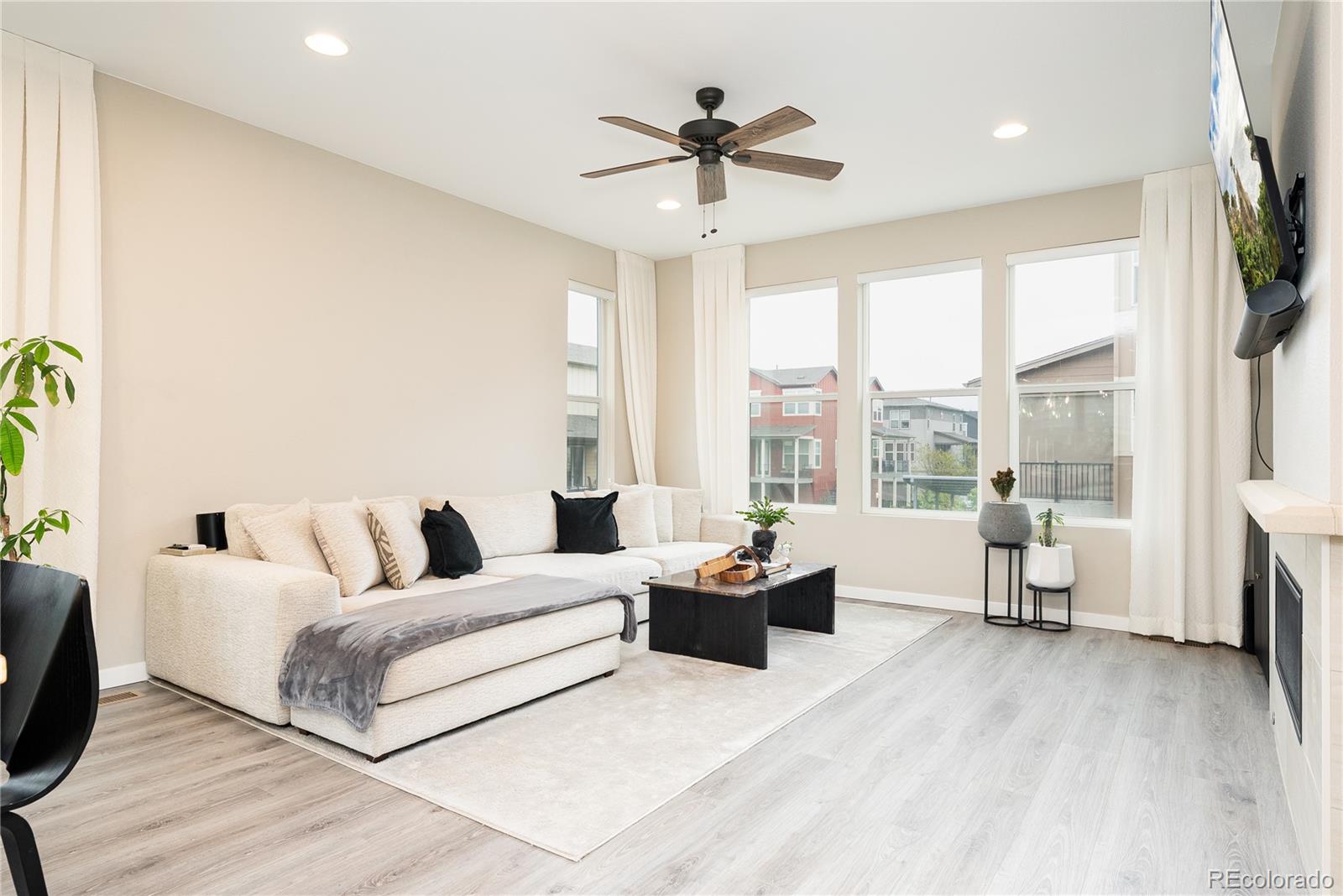 9051 Southurst Court
