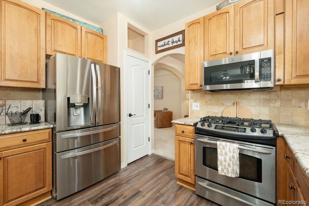 9724 Red Oakes Place