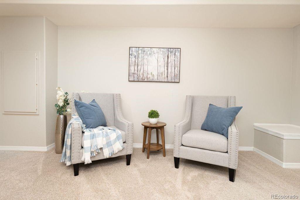 9724 Red Oakes Place