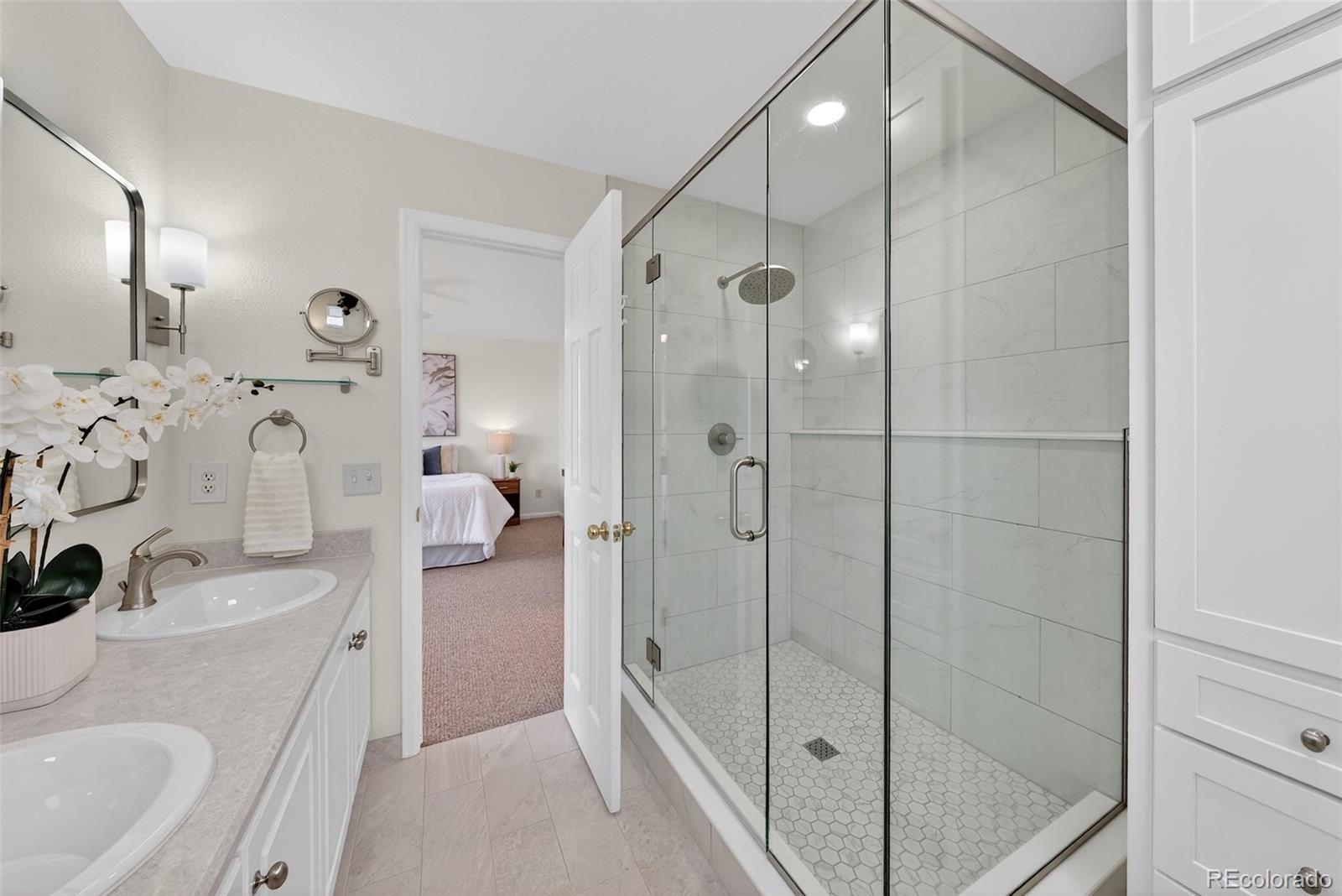 2711 High Cliffe Place