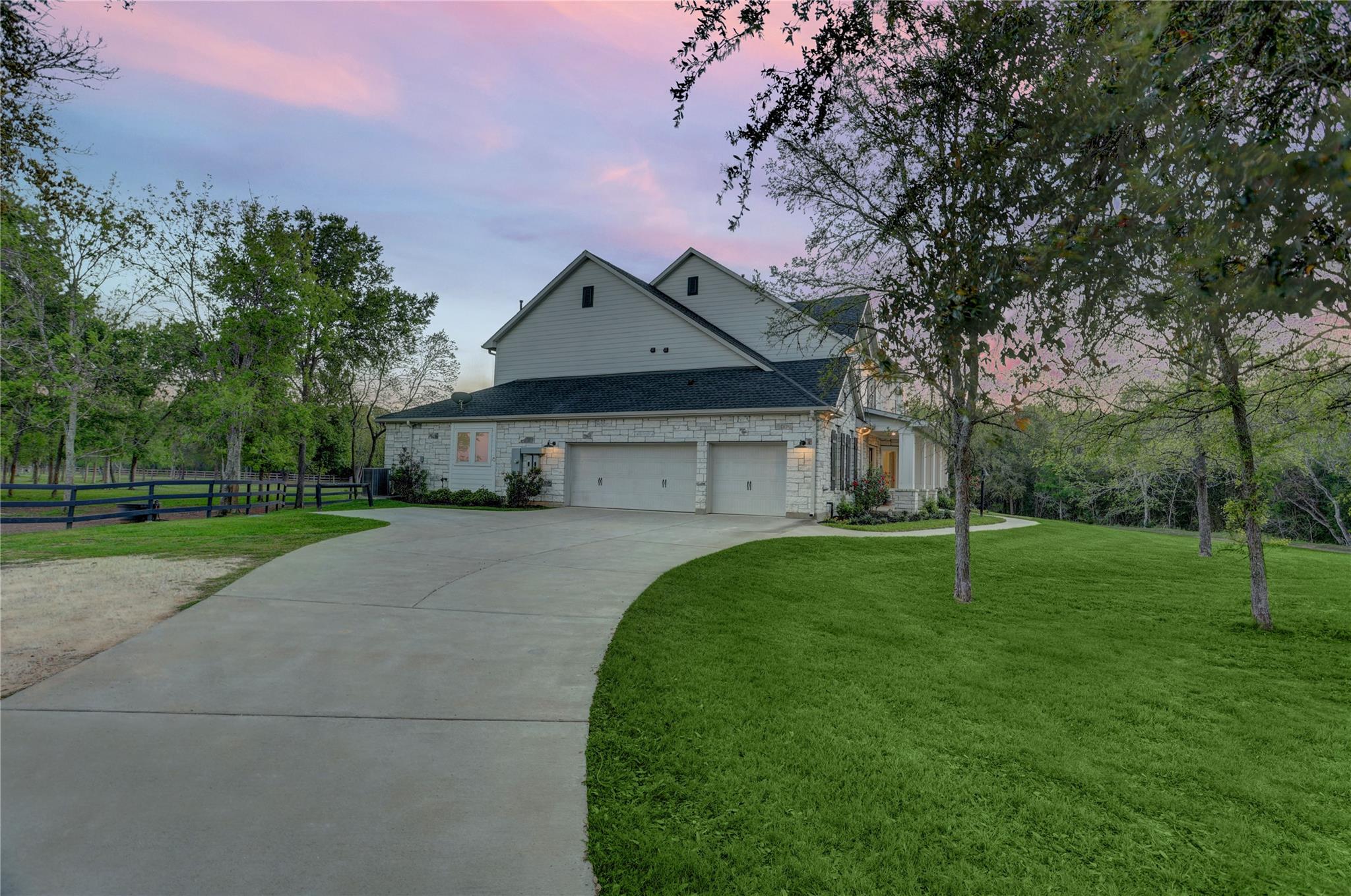 4902 Brazos Lakes Drive