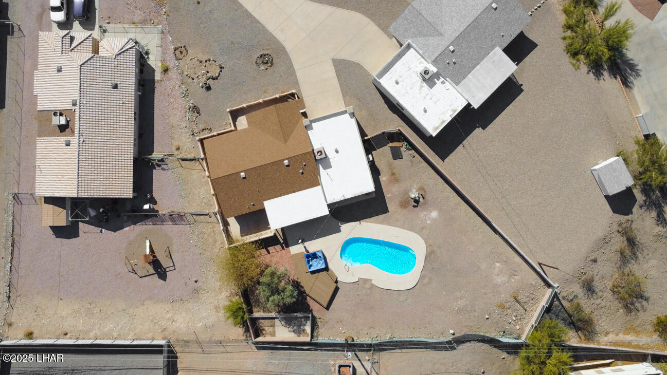 1745 Quartz Ln