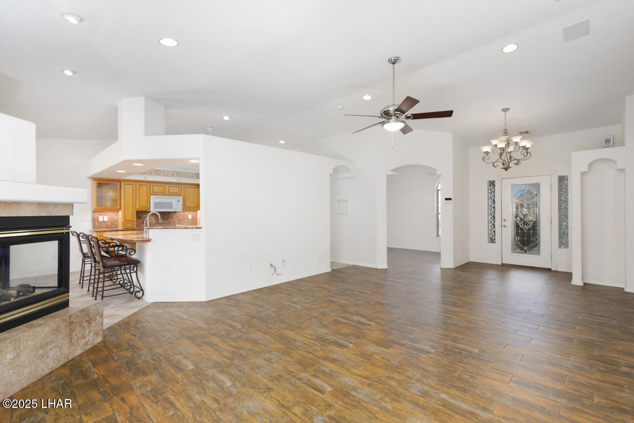 302 Mulberry Cir