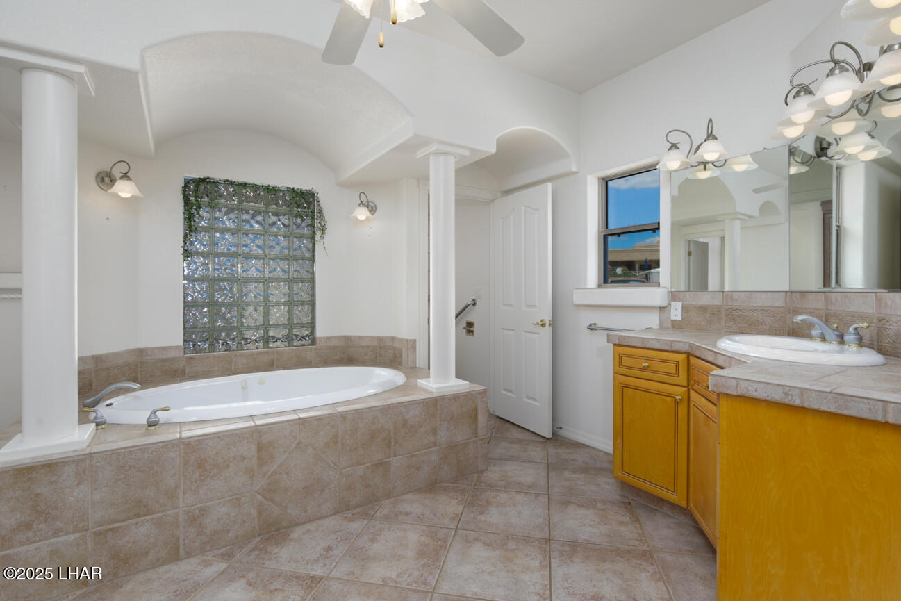 302 Mulberry Cir