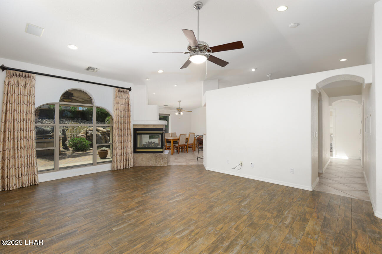 302 Mulberry Cir