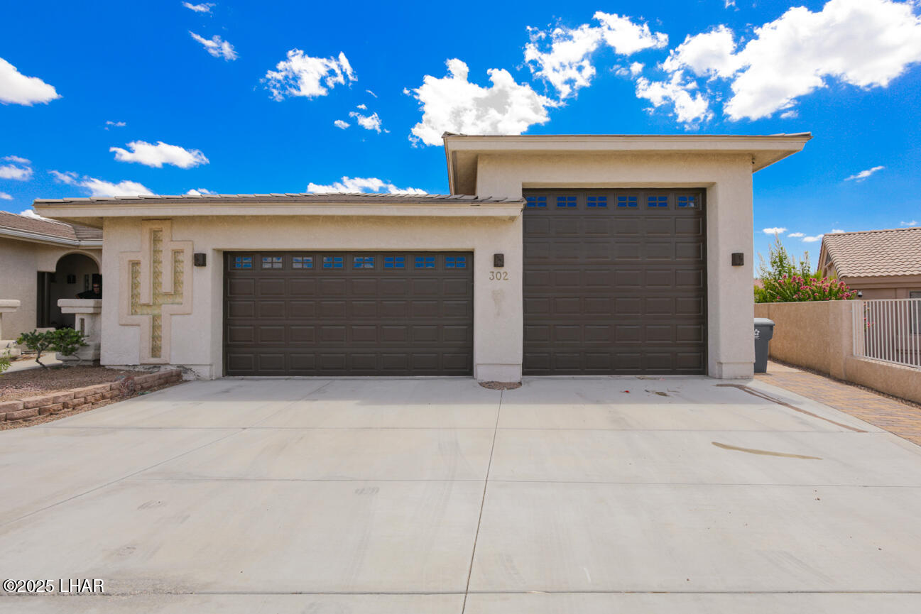302 Mulberry Cir