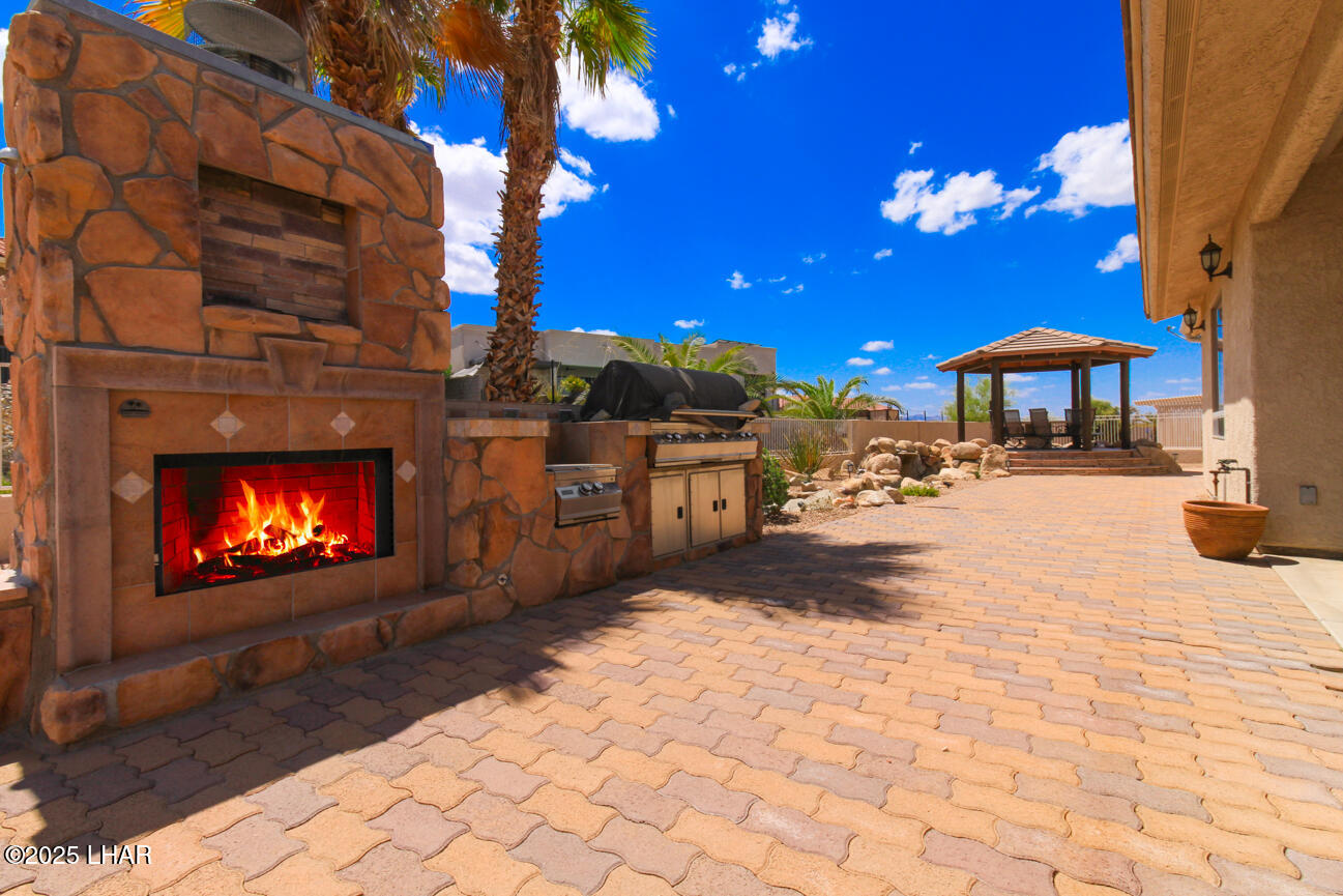 302 Mulberry Cir