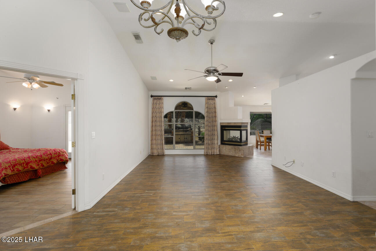 302 Mulberry Cir