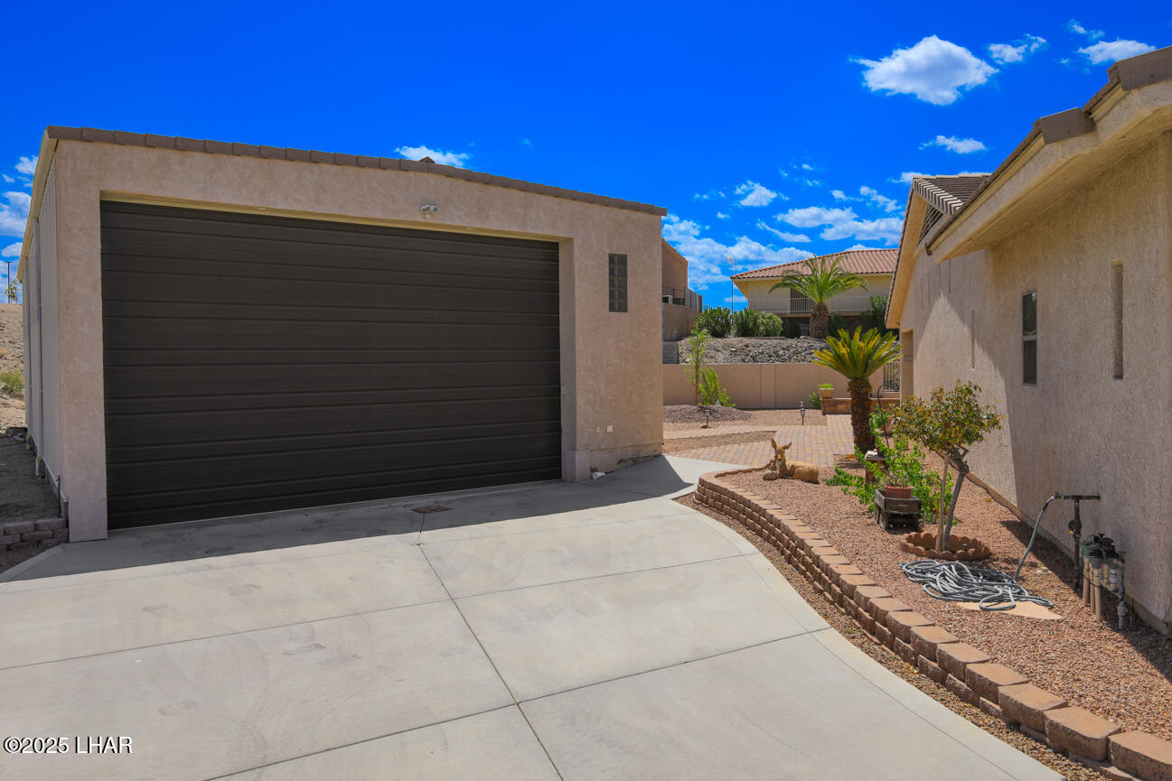 302 Mulberry Cir