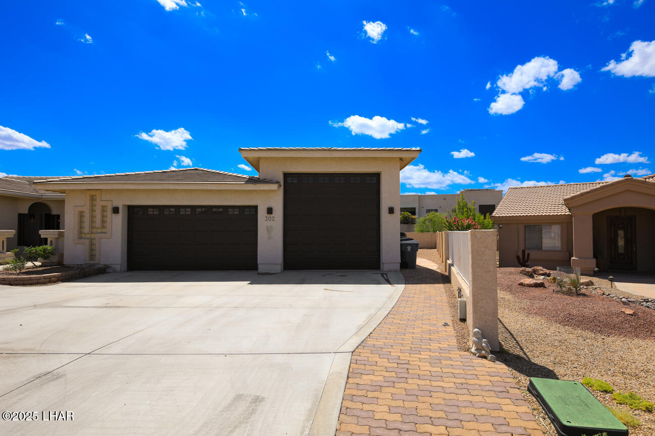 302 Mulberry Cir