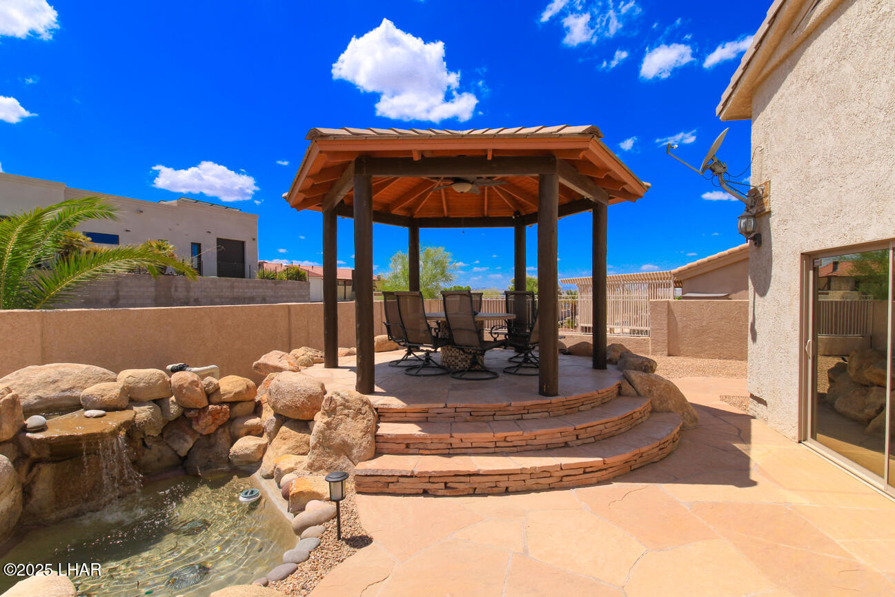302 Mulberry Cir