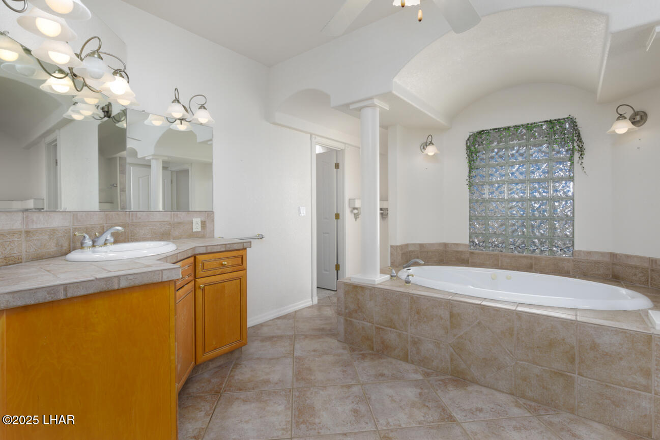 302 Mulberry Cir