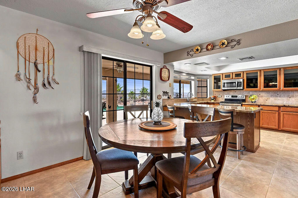 3070 Dogwood Dr