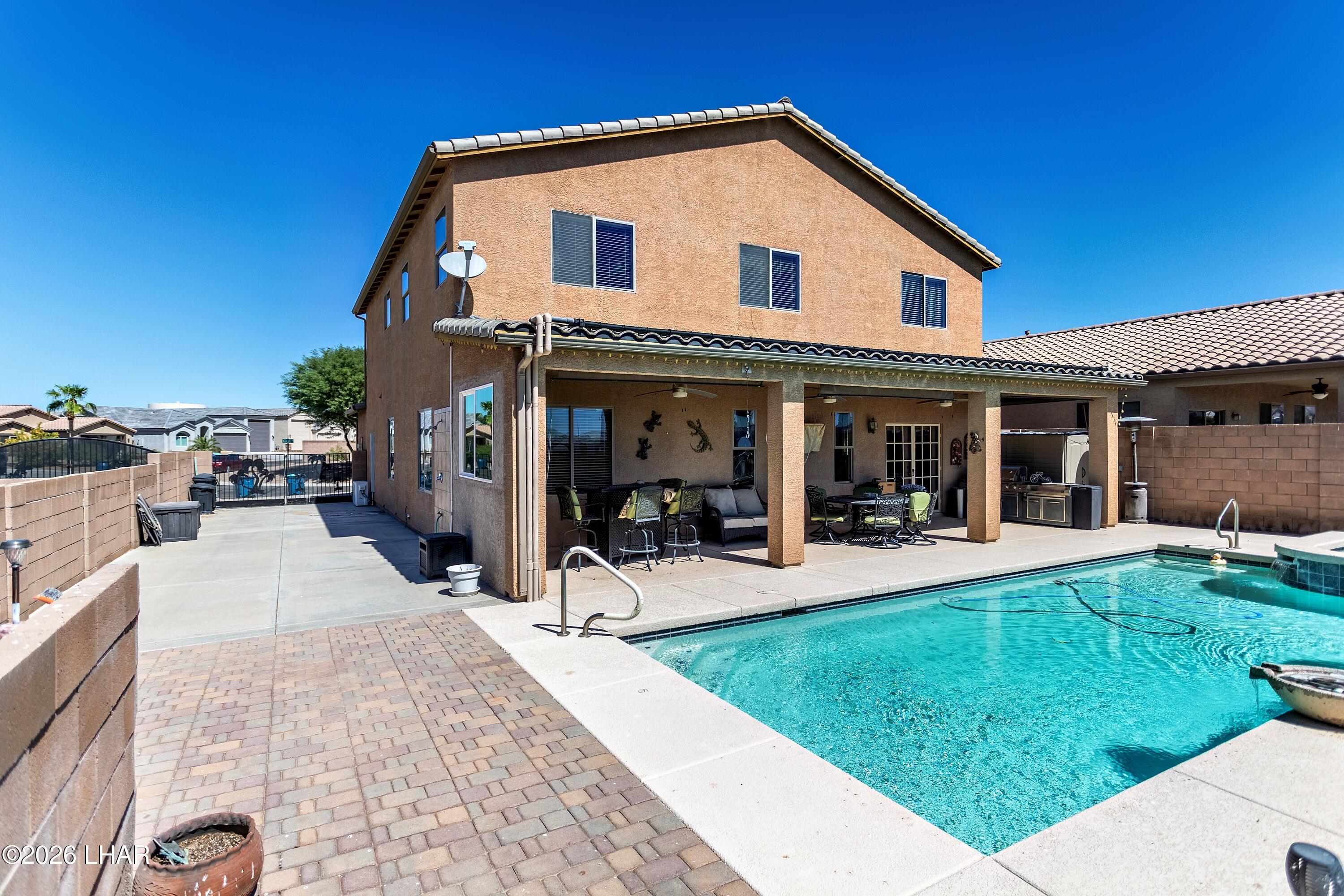 1740 E Azalea Ave