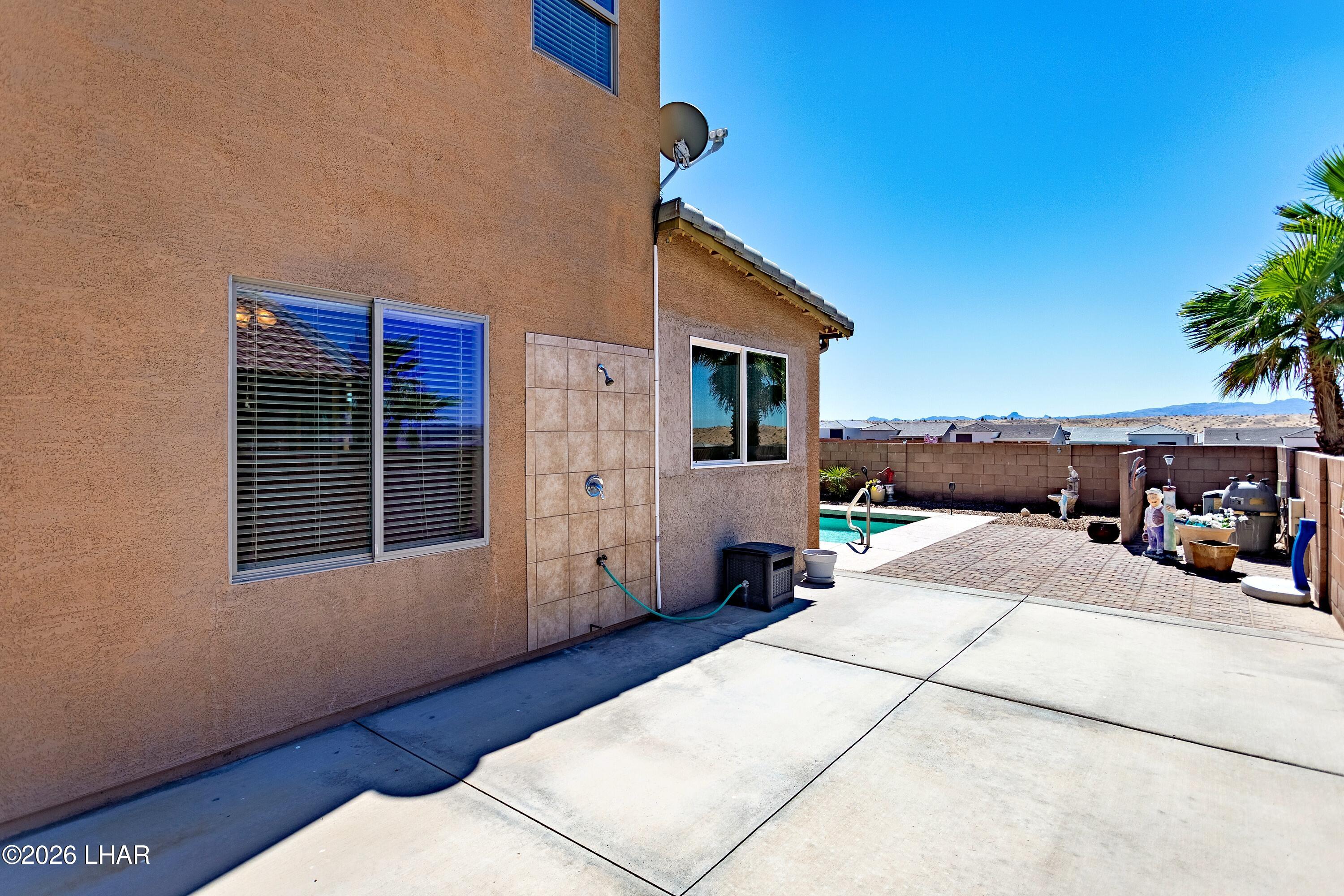 1740 E Azalea Ave