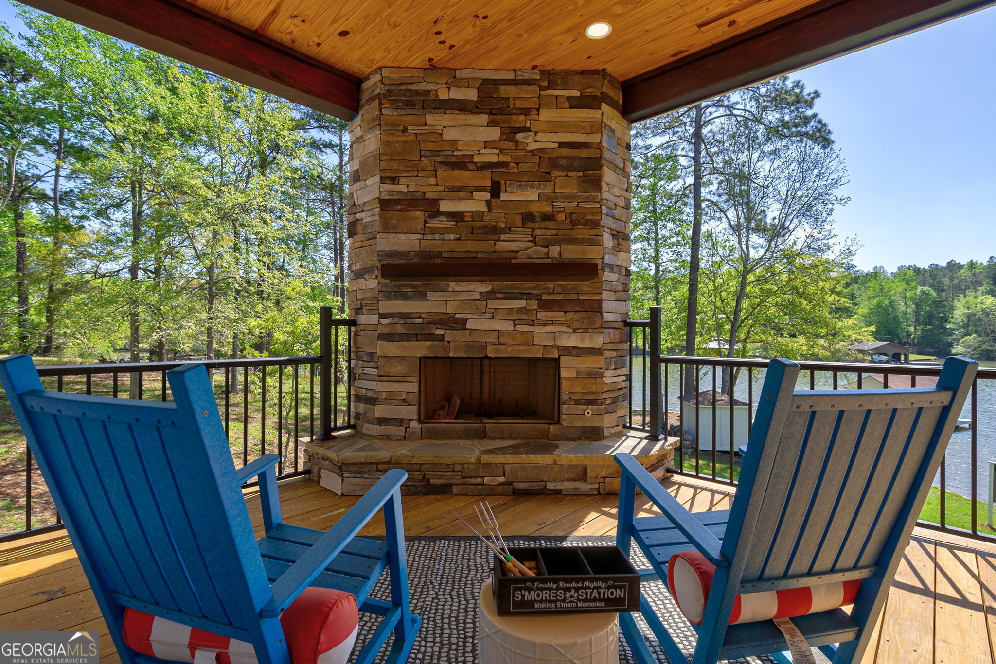 123 Rocky Creek Court NE