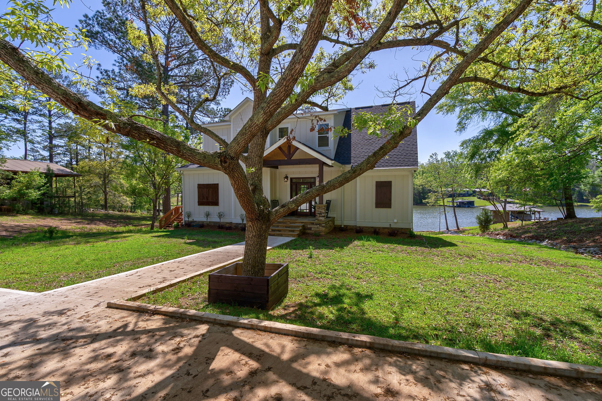 123 Rocky Creek Court NE
