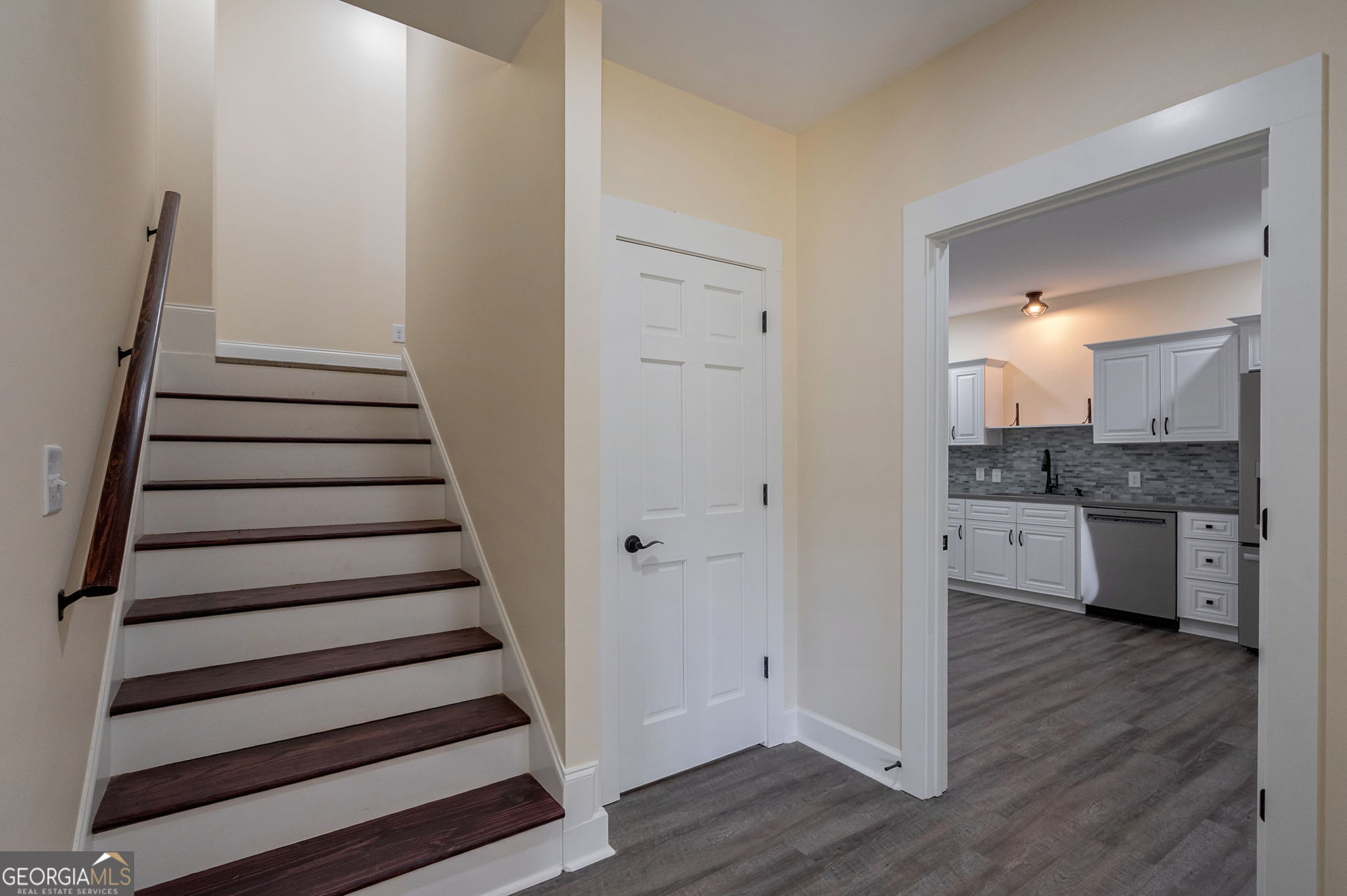 123 Rocky Creek Court NE