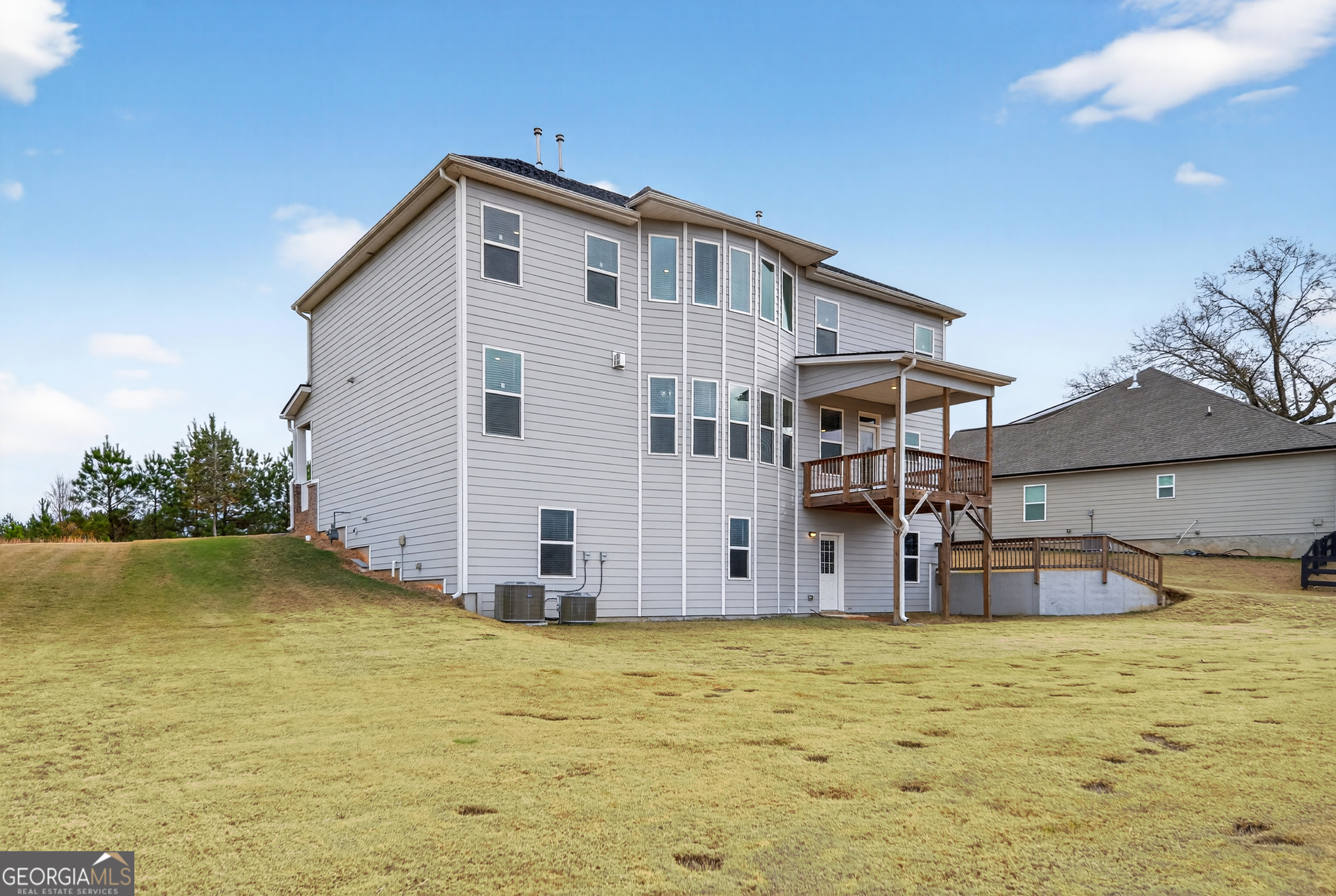 1091 Clubhouse Drive