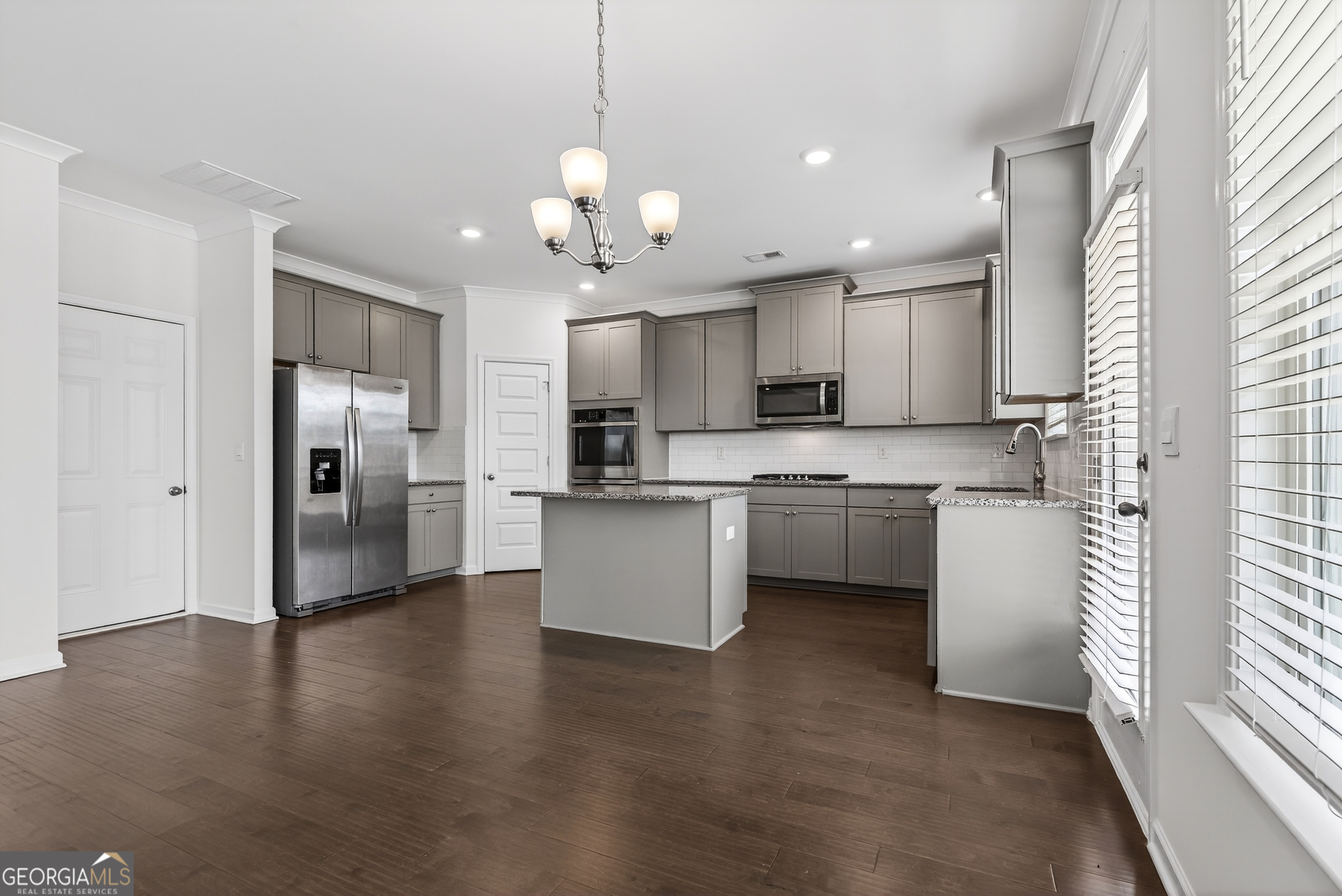 1091 Clubhouse Drive