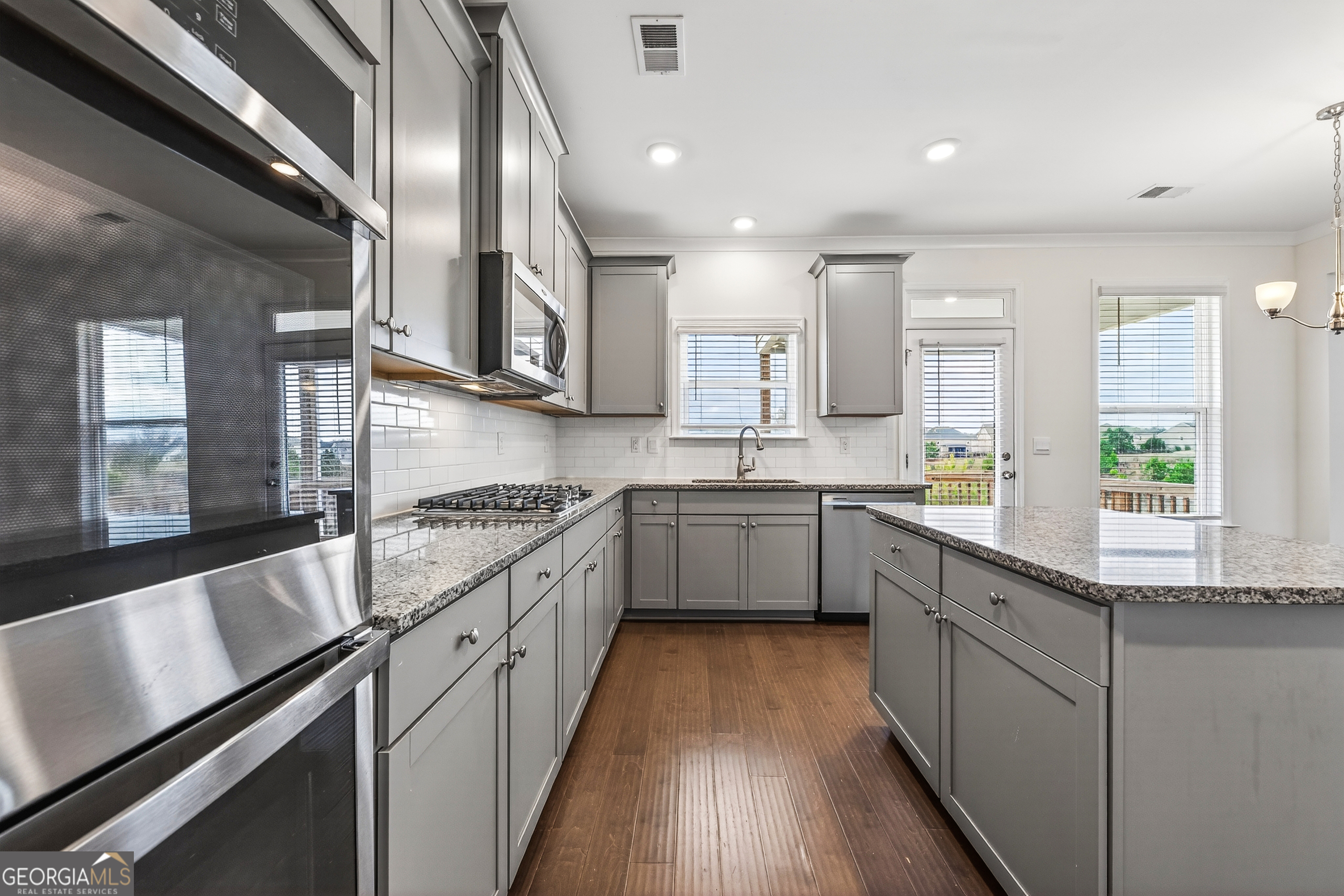 1091 Clubhouse Drive