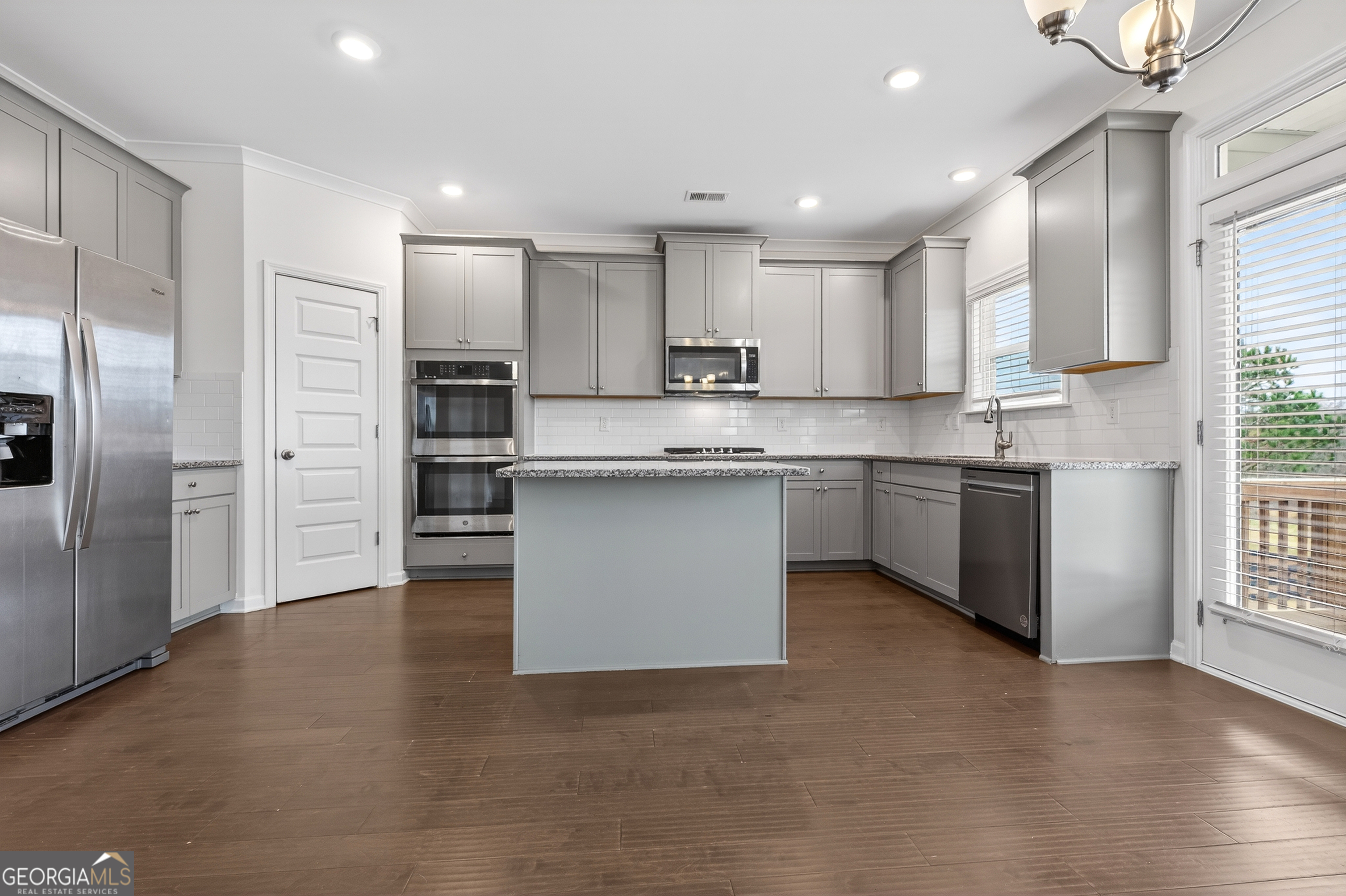 1091 Clubhouse Drive