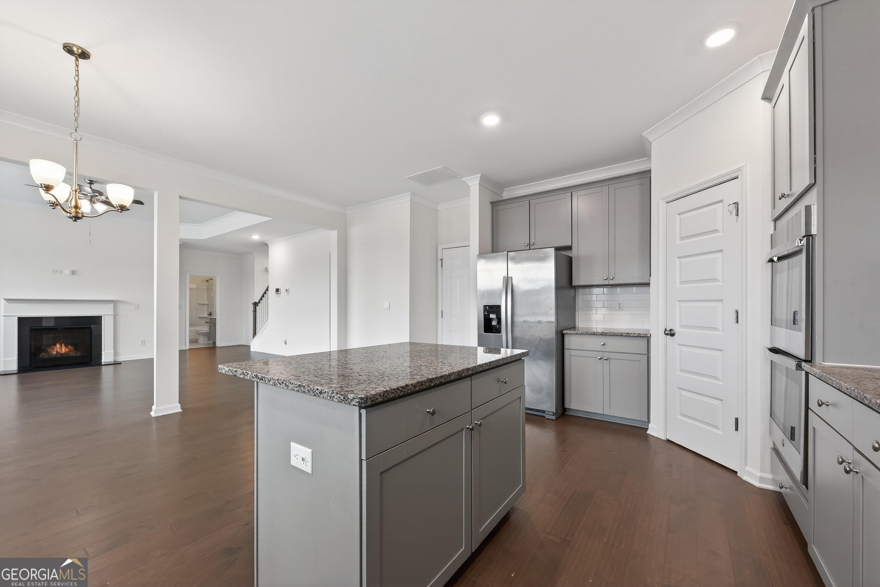 1091 Clubhouse Drive