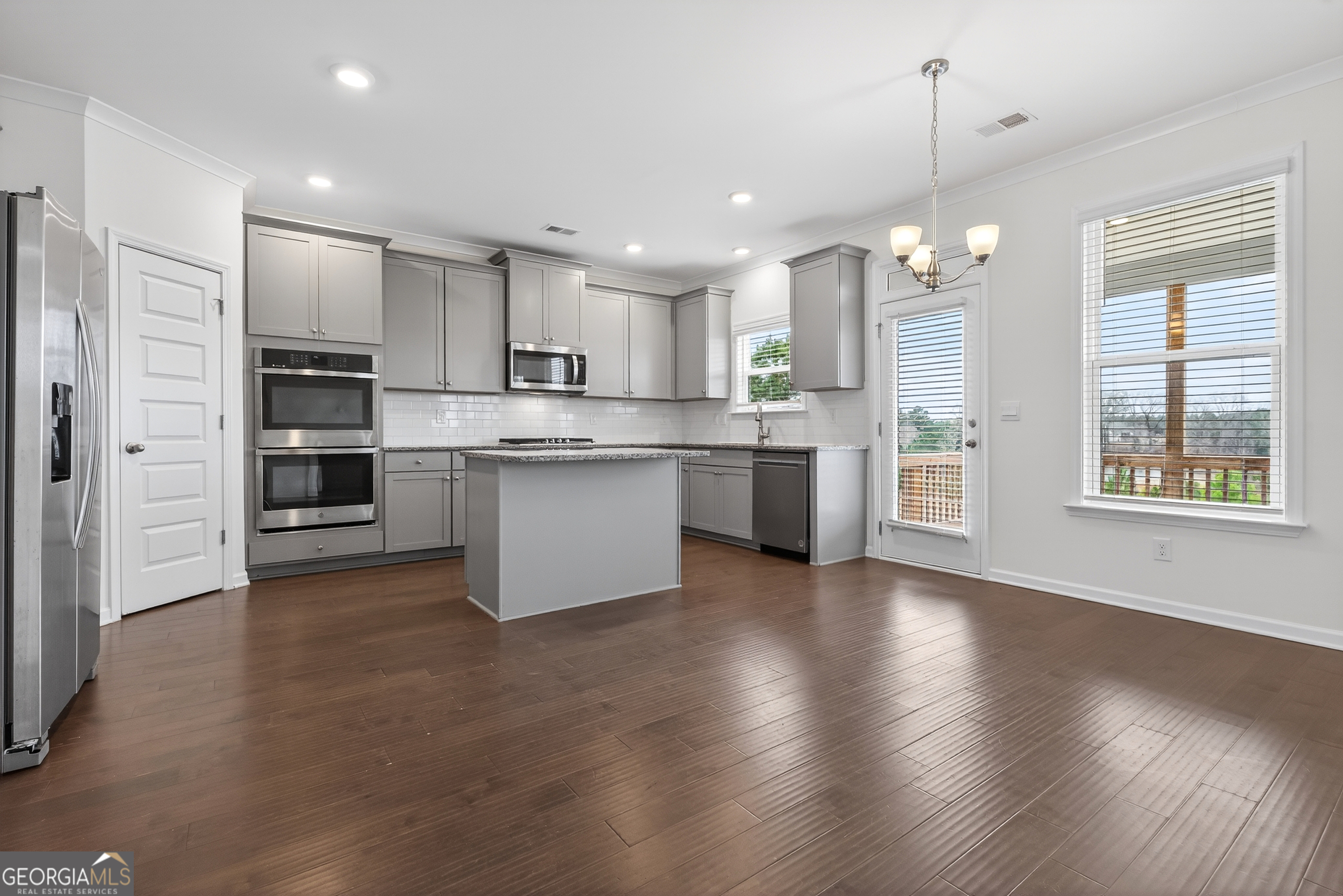 1091 Clubhouse Drive