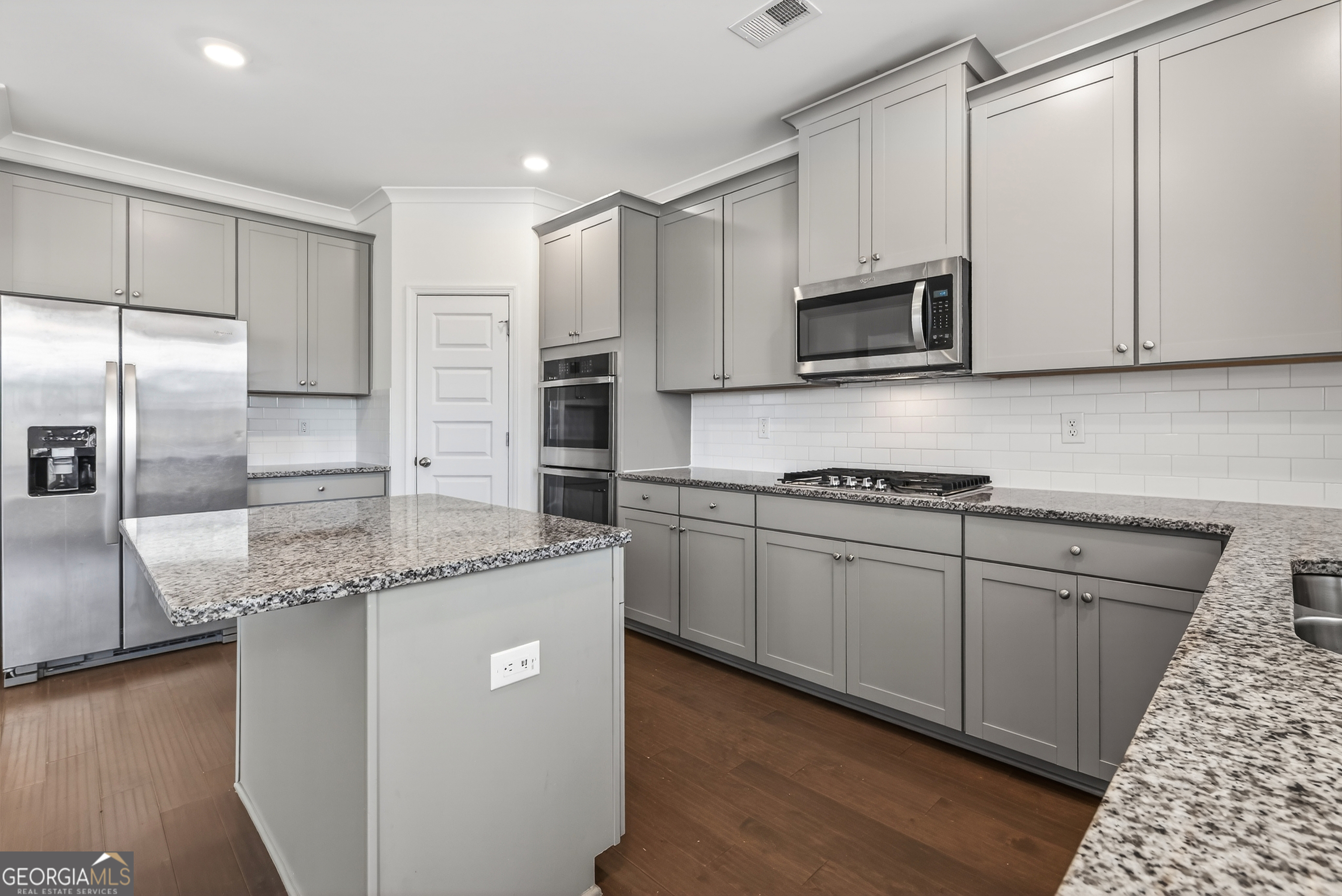 1091 Clubhouse Drive