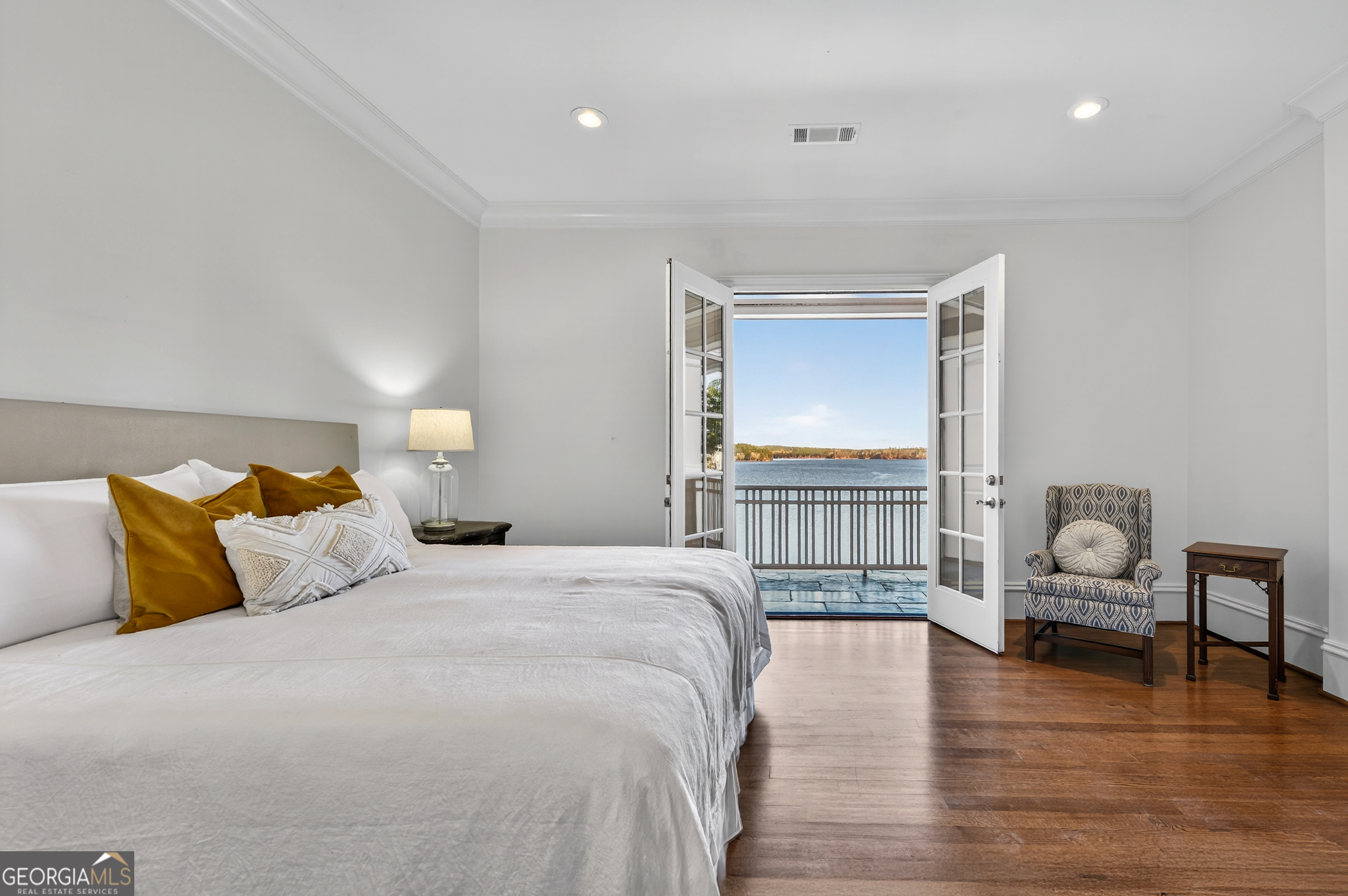 140 Silver Birch Lane NE