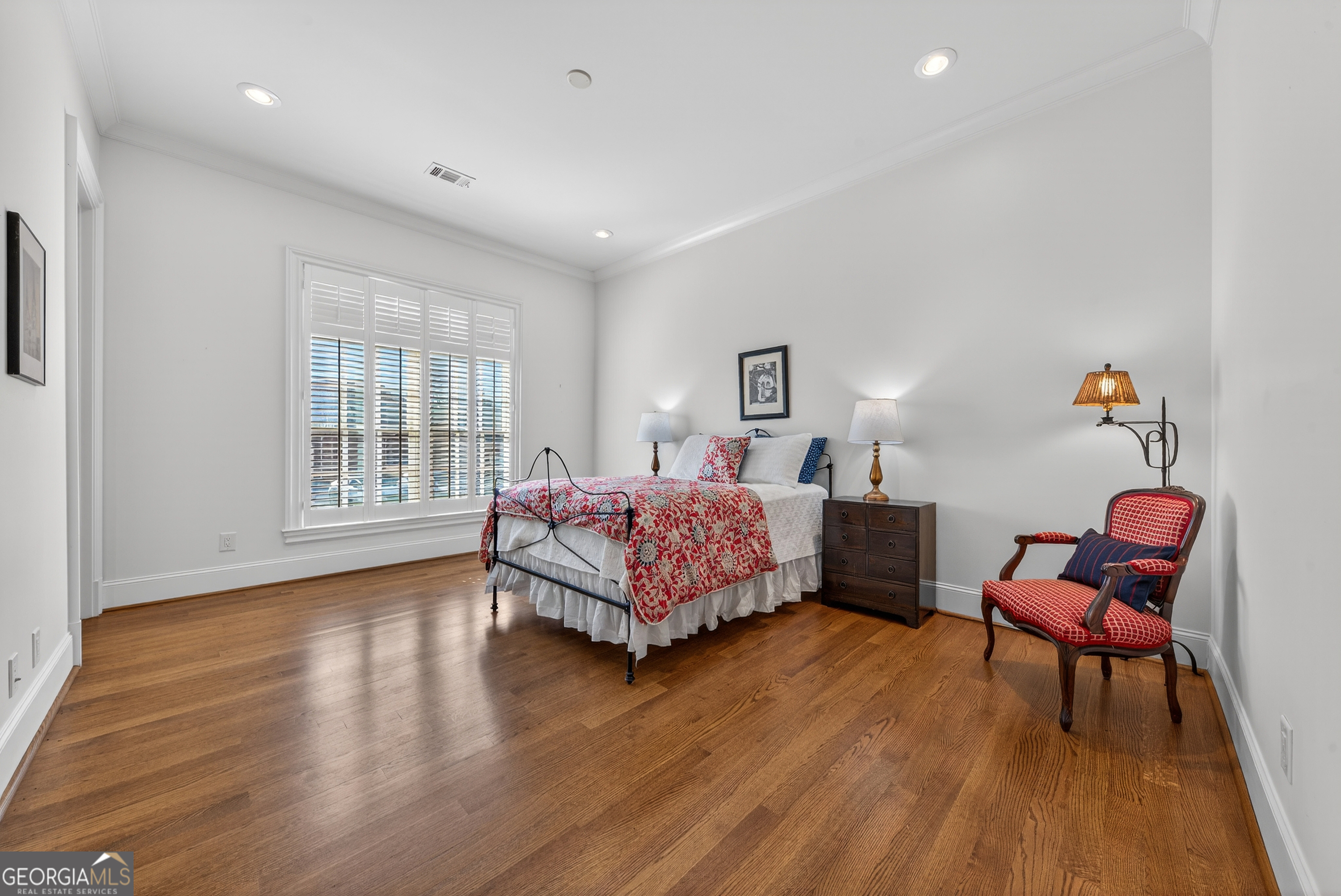 140 Silver Birch Lane NE