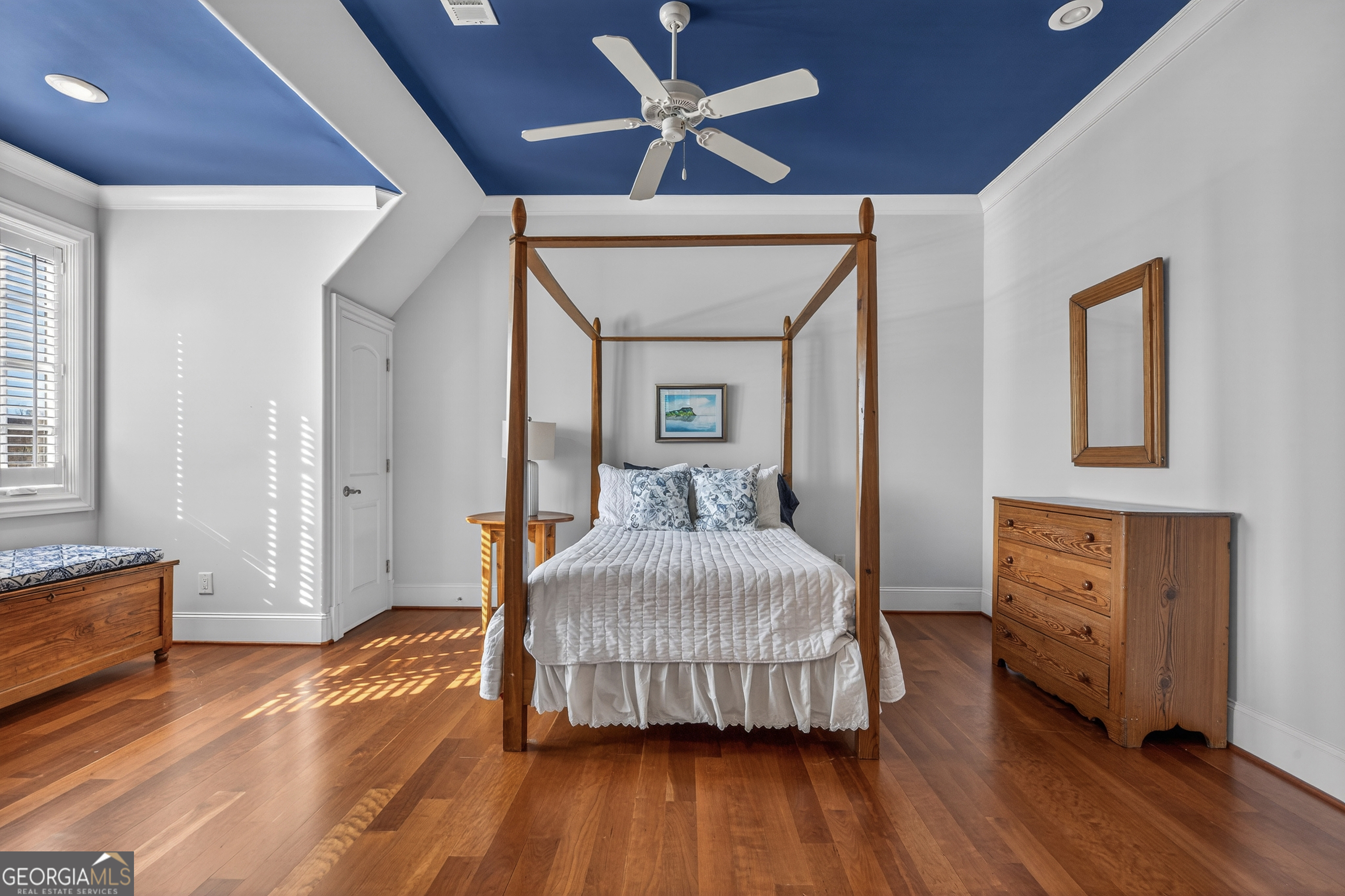 140 Silver Birch Lane NE