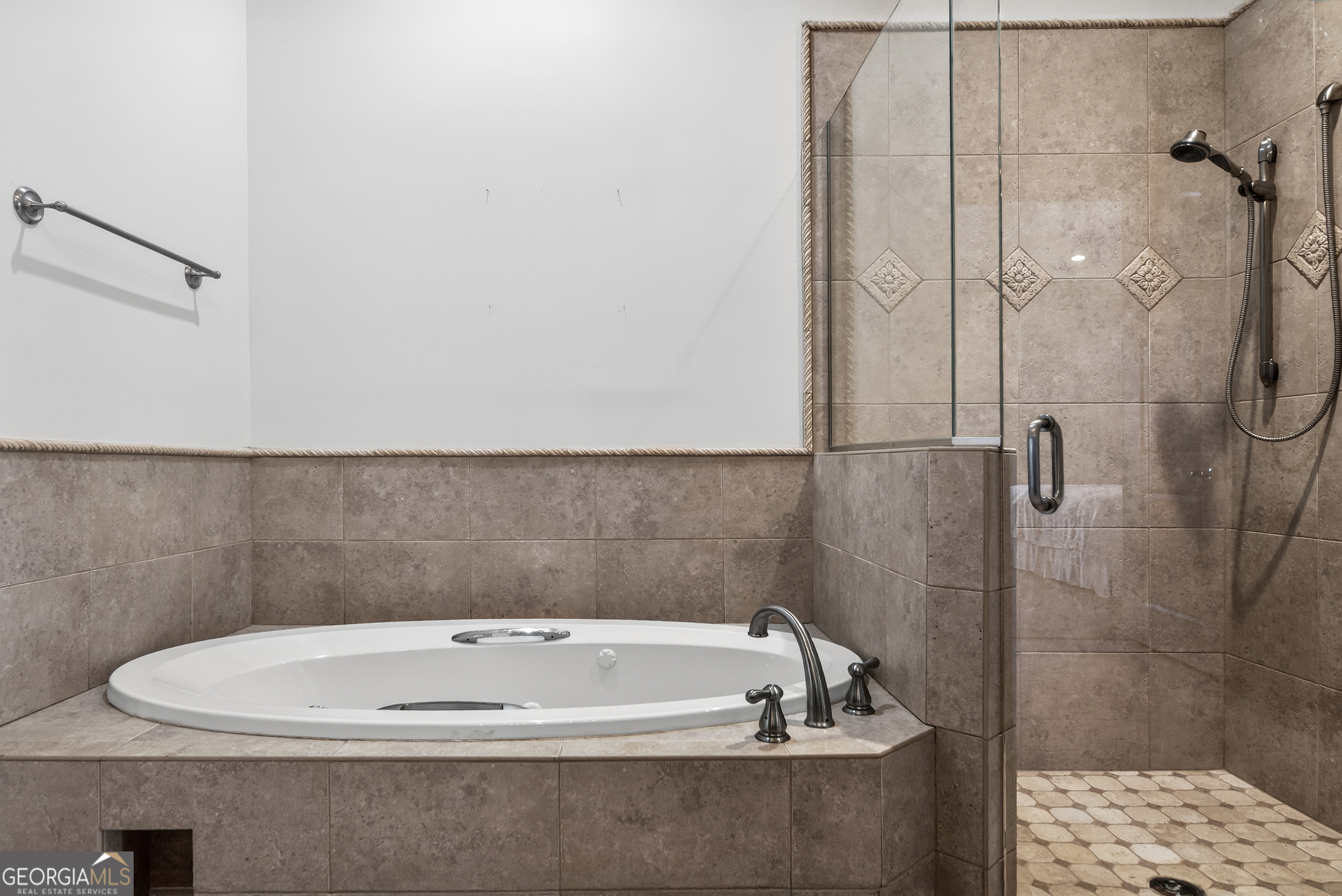 140 Silver Birch Lane NE