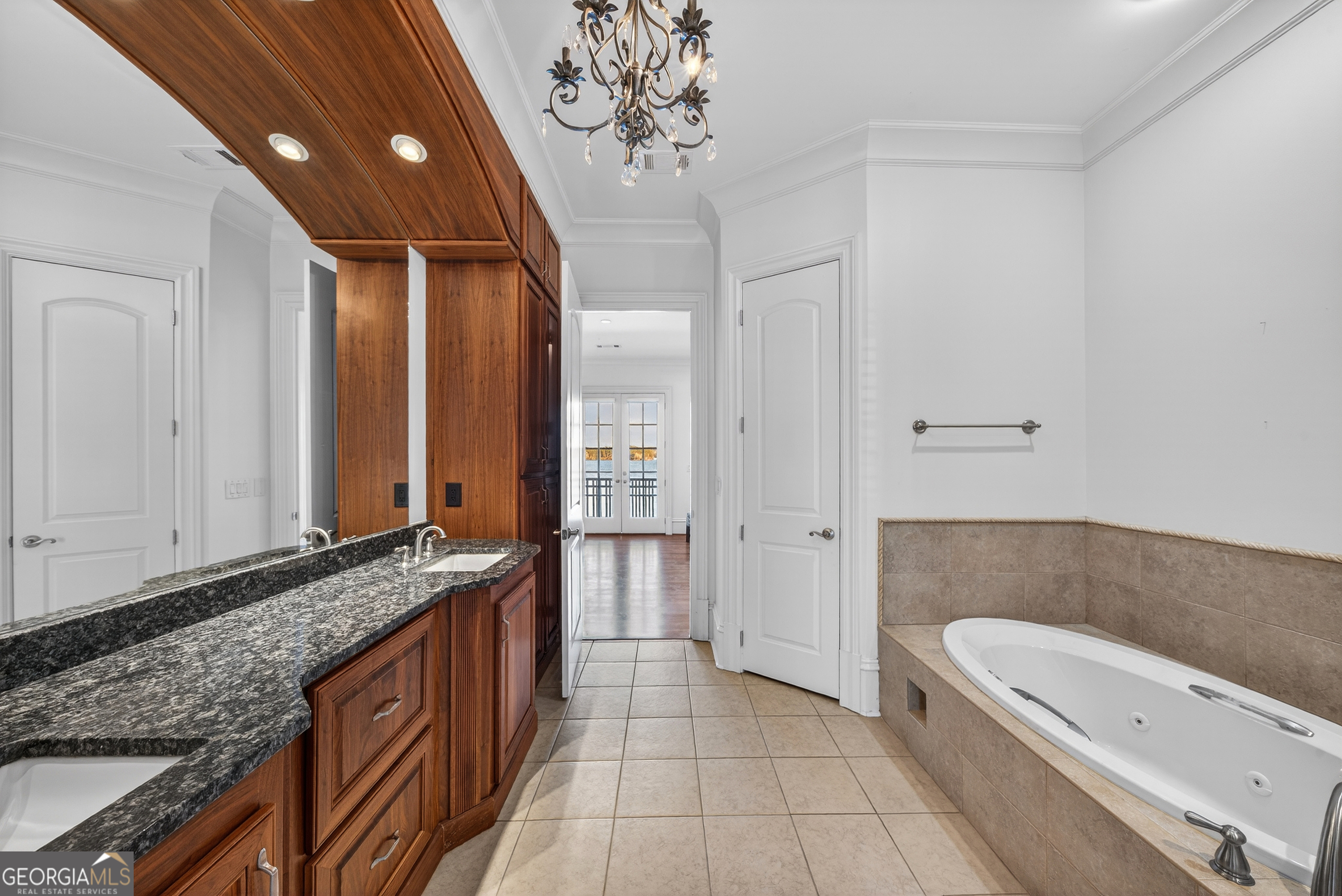 140 Silver Birch Lane NE